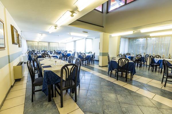 לידו די קאמאיורה Hotel Le Ginestre מראה חיצוני תמונה
