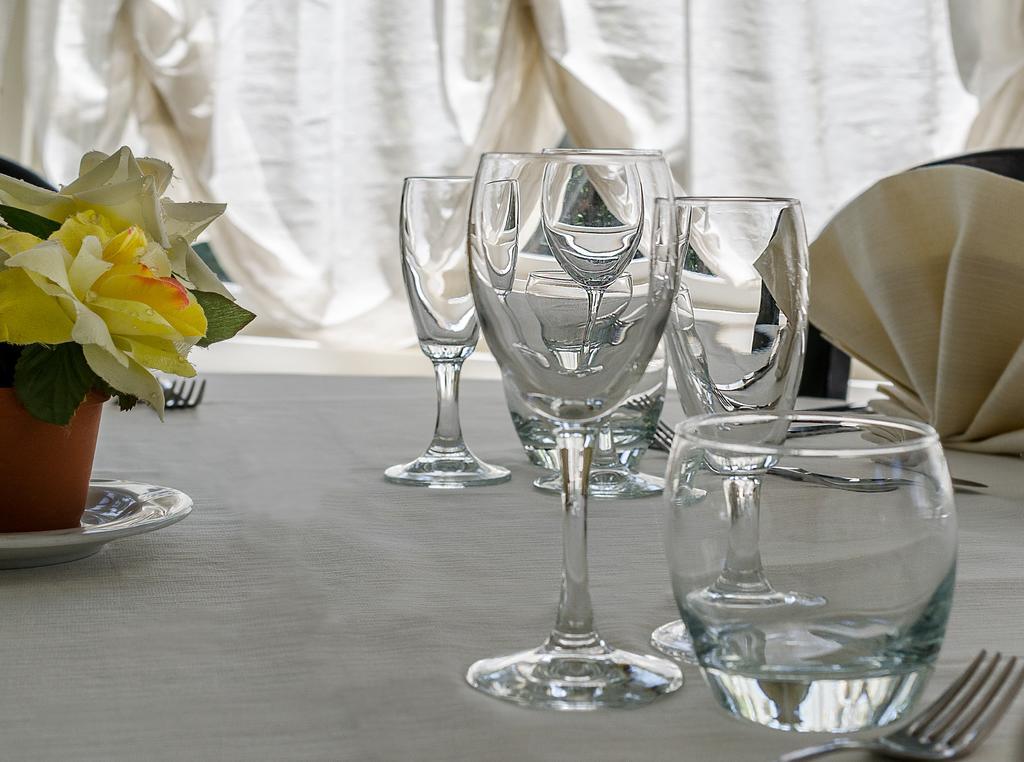 לידו די קאמאיורה Hotel Le Ginestre מראה חיצוני תמונה