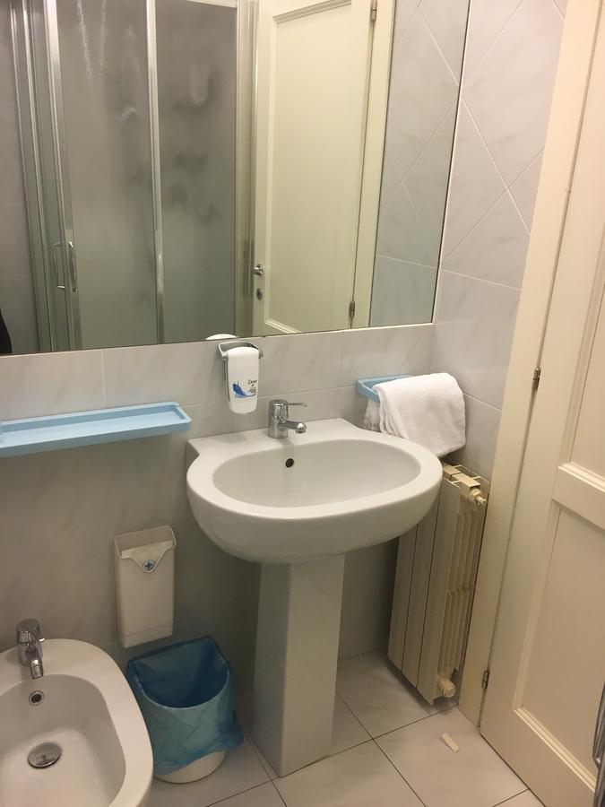 לידו די קאמאיורה Hotel Le Ginestre מראה חיצוני תמונה
