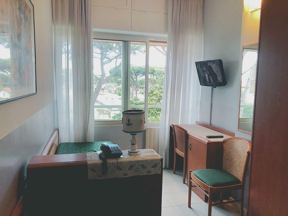 לידו די קאמאיורה Hotel Le Ginestre מראה חיצוני תמונה