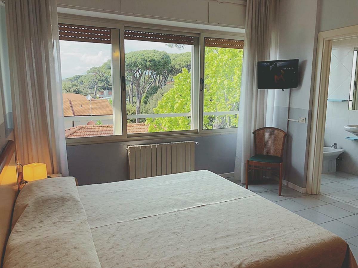 לידו די קאמאיורה Hotel Le Ginestre מראה חיצוני תמונה